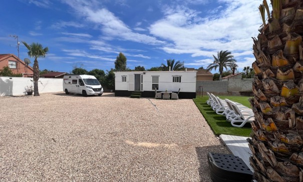 Herverkoop - Finca Landelijk pand -
Elche Pedanías - La Marina