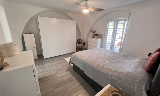 Herverkoop - Finca Landelijk pand -
Elche Pedanías - La Marina