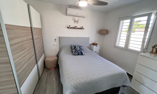 Herverkoop - Finca Landelijk pand -
Elche Pedanías - La Marina