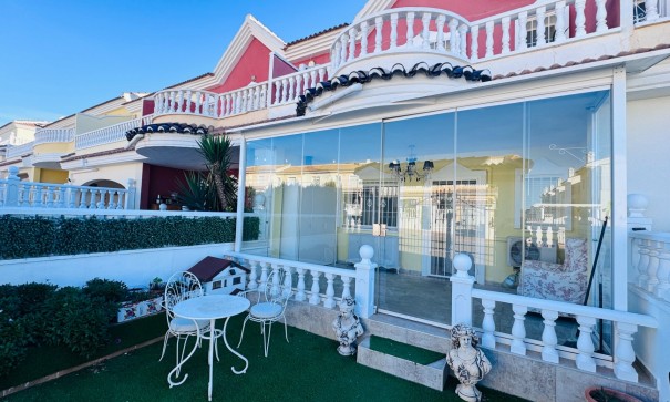 Herverkoop - Vrijstaande Villa -
Benijofar