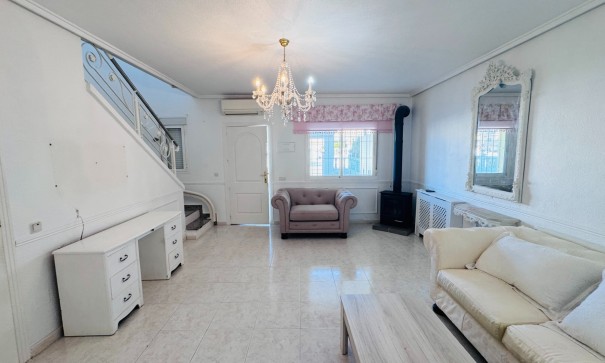 Herverkoop - Vrijstaande Villa -
Benijofar