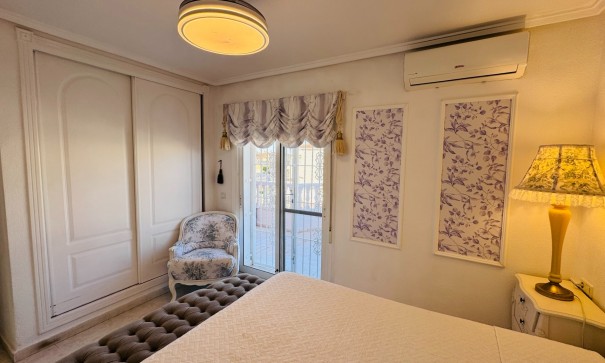 Herverkoop - Vrijstaande Villa -
Benijofar