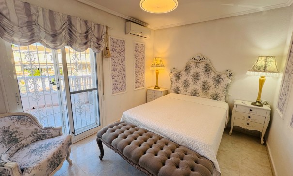 Herverkoop - Vrijstaande Villa -
Benijofar