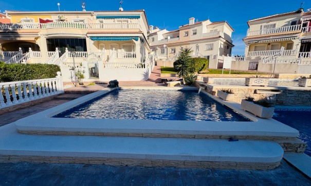 Herverkoop - Vrijstaande Villa -
Benijofar