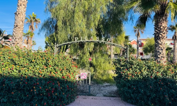 Herverkoop - Vrijstaande Villa -
Benijofar