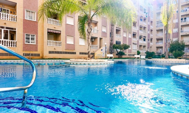 Herverkoop - Apartement Flat -
Torrevieja - Centro
