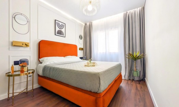 Herverkoop - Apartement Flat -
Torrevieja - Centro