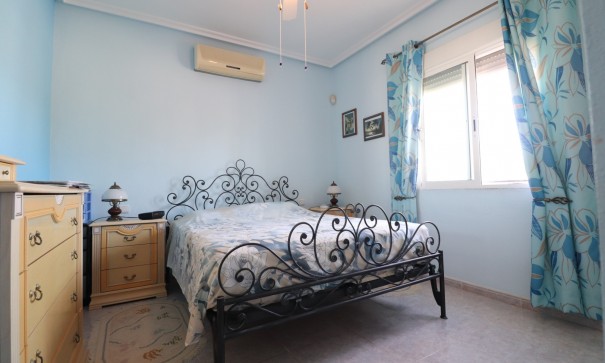 Herverkoop - Finca Landelijk pand -
Catral - Catral - Country