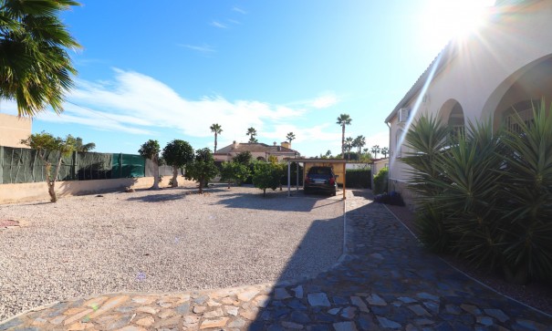 Herverkoop - Finca Landelijk pand -
Catral - Catral - Country