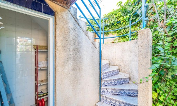 Herverkoop - Stadswoning -
Torrevieja - Carrefour