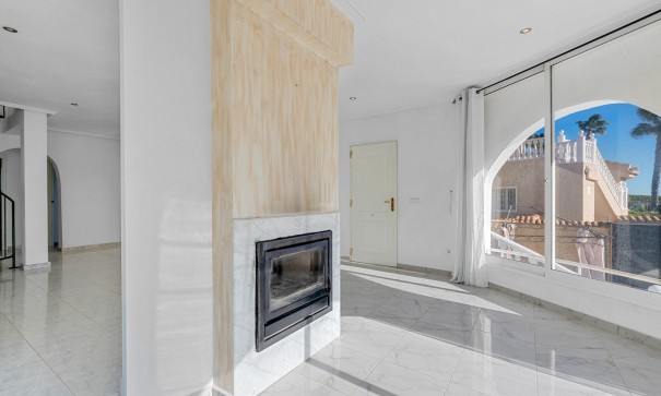 Revente - Villa Individuelle -
Rojales