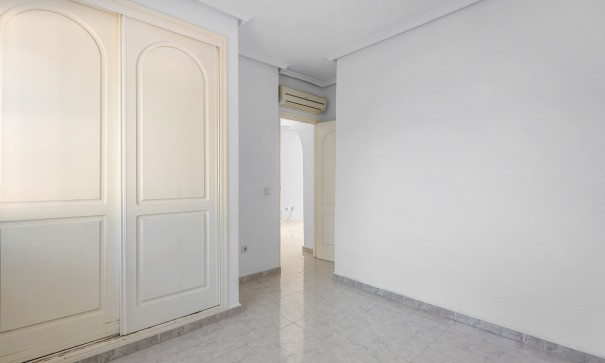 Revente - Villa Individuelle -
Rojales