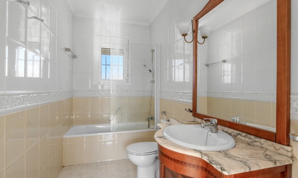 Revente - Villa Individuelle -
Rojales