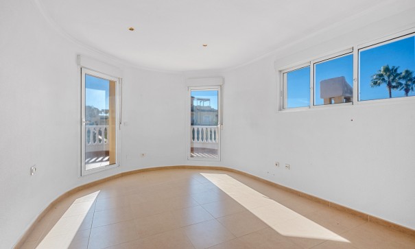 Revente - Villa Individuelle -
Rojales