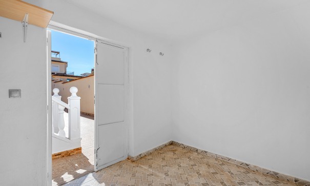 Revente - Villa Individuelle -
Rojales