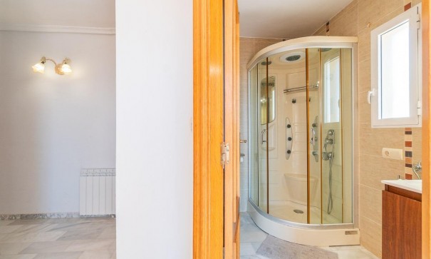 Herverkoop - Vrijstaande Villa -
Torrevieja - La Mata