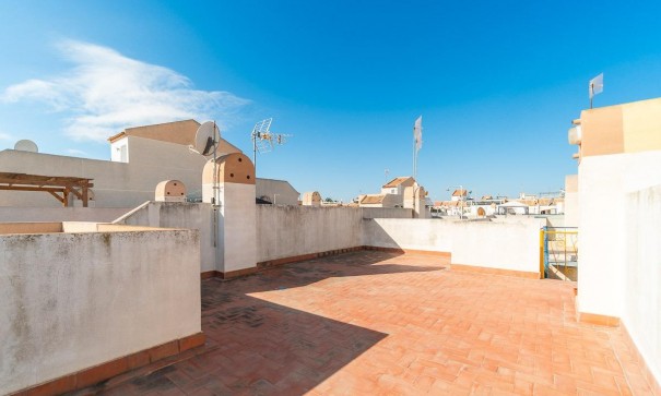Sale - Town house -
Torrevieja - El limonar