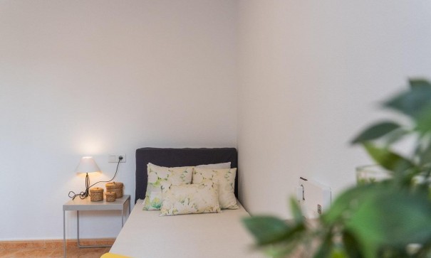 Sale - Town house -
Torrevieja - El limonar