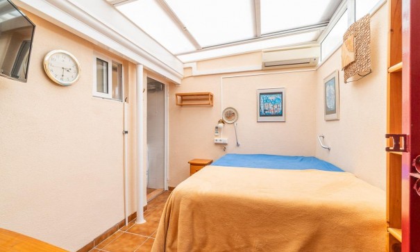 Herverkoop - Stadswoning -
Orihuela Costa - Playa Flamenca