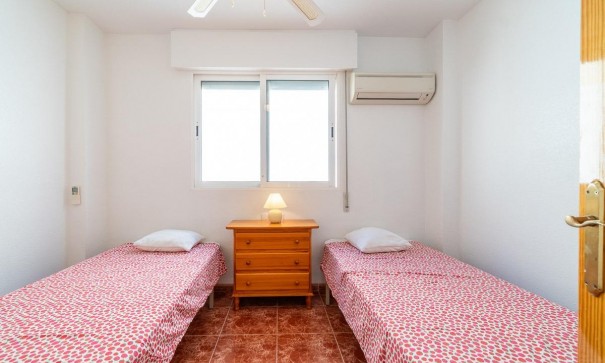 Herverkoop - Stadswoning -
Orihuela Costa - Playa Flamenca