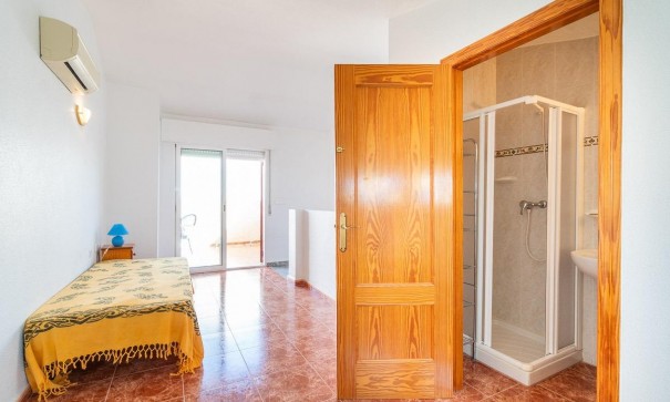 Herverkoop - Stadswoning -
Orihuela Costa - Playa Flamenca