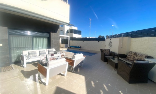 Videresalg - Fritliggende villa -
Ciudad Quesada - Rojales - Pueblo Bravo