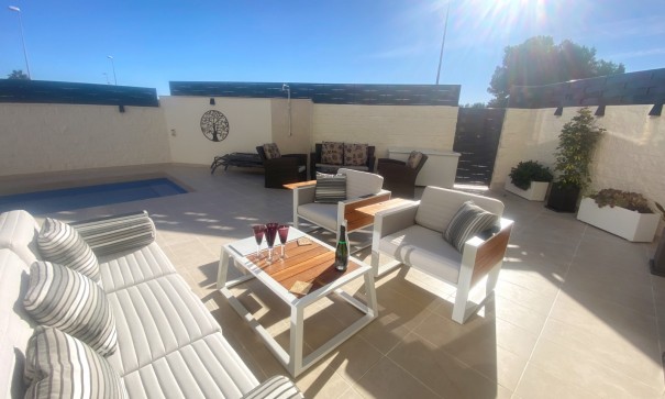 Videresalg - Fritliggende villa -
Ciudad Quesada - Rojales - Pueblo Bravo