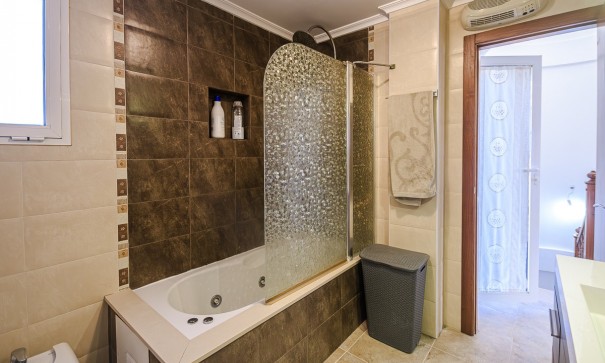 Herverkoop - Vrijstaande Villa -
Orihuela - Benferri