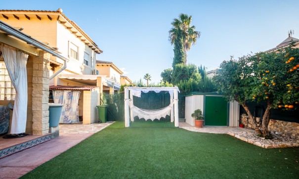 Herverkoop - Vrijstaande Villa -
Orihuela - Benferri