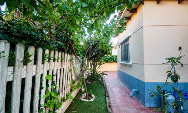 Herverkoop - Vrijstaande Villa -
Orihuela - Benferri