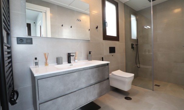 Herverkoop - Stadswoning -
Benijofar - Benijofar - Village