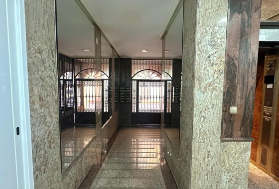 Resale - Wohnung Appartement -
Torrevieja - torrevieja