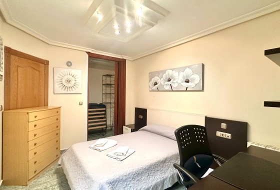 Resale - Wohnung Appartement -
Torrevieja - torrevieja