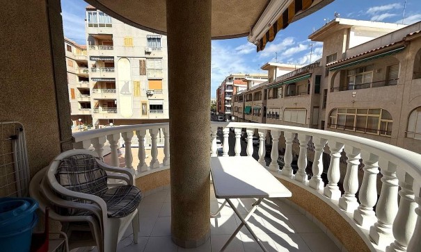 Herverkoop - Apartement Flat -
Torrevieja - Acequion