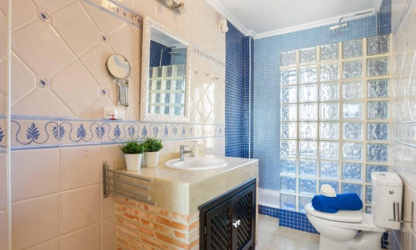 Herverkoop - Vrijstaande Villa -
Orihuela Costa - La Florida