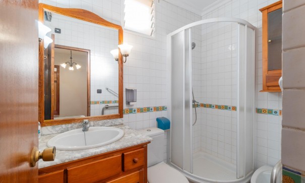 Herverkoop - Vrijstaande Villa -
Torrevieja - Los altos