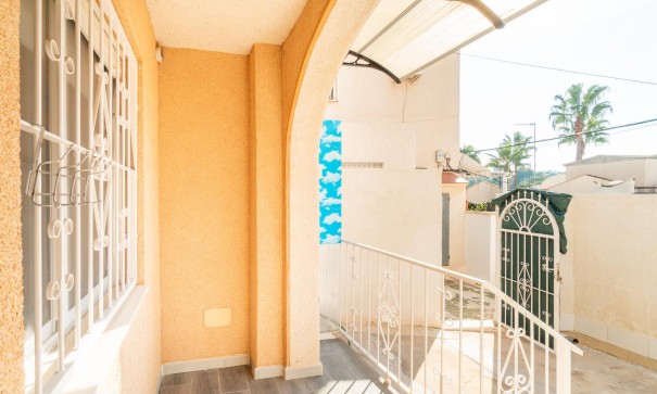 Herverkoop - Apartement Flat -
Torrevieja - Los balcones