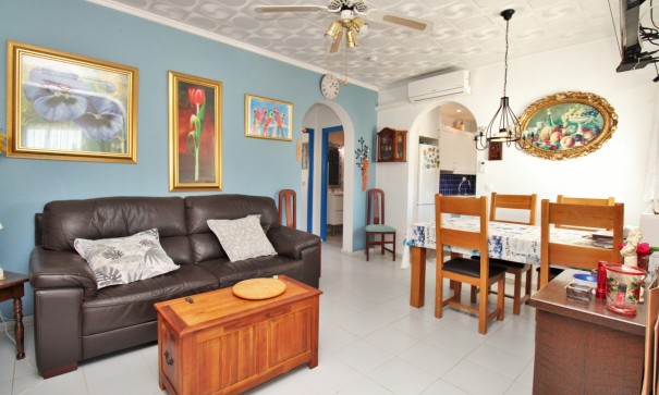 Återförsäljning - Fristående villa -
Torrevieja - El chaparral