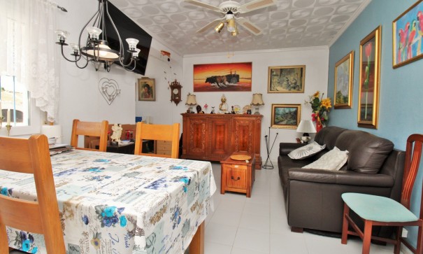 Återförsäljning - Fristående villa -
Torrevieja - El chaparral