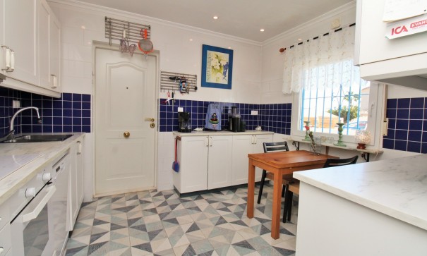 Återförsäljning - Fristående villa -
Torrevieja - El chaparral