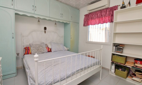 Återförsäljning - Fristående villa -
Torrevieja - El chaparral