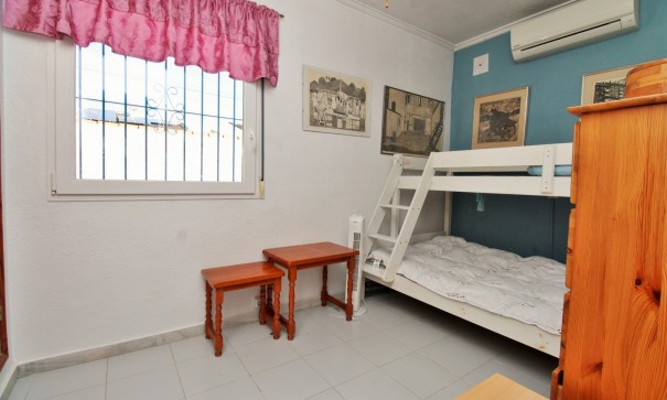 Återförsäljning - Fristående villa -
Torrevieja - El chaparral