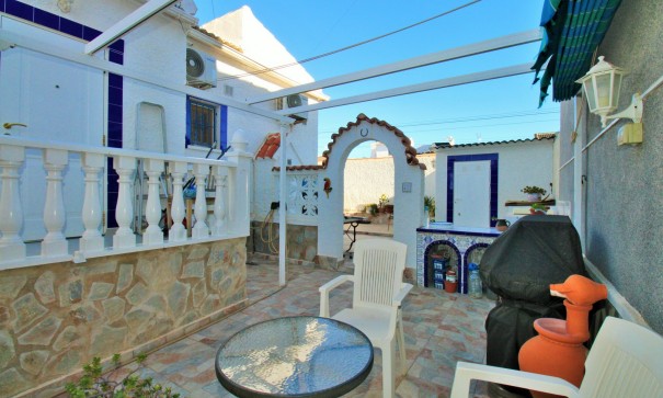 Återförsäljning - Fristående villa -
Torrevieja - El chaparral