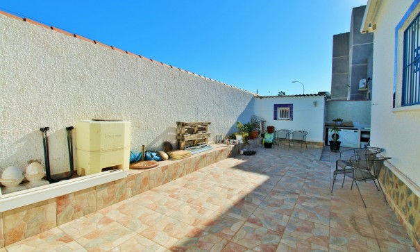 Återförsäljning - Fristående villa -
Torrevieja - El chaparral
