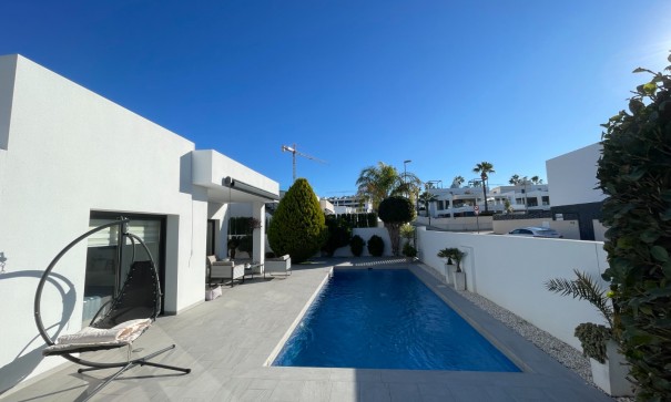 Sprzedaż - Willa wolnostojąca -
Benijofar - Centro