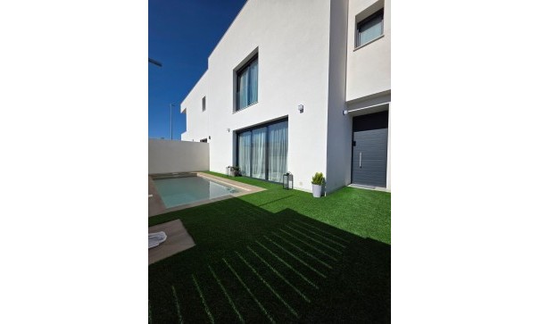 Sale - Detached Villa -
Benijofar