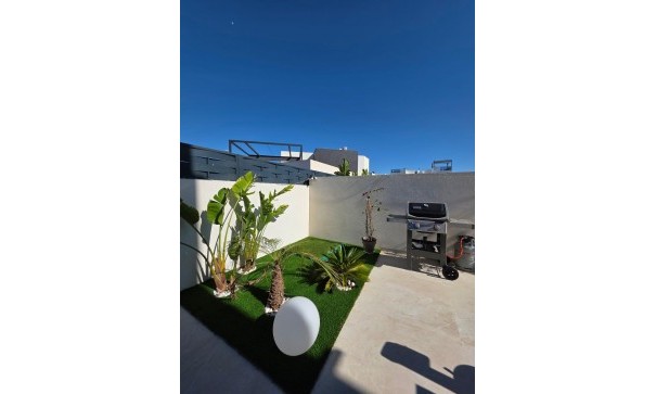 Sale - Detached Villa -
Benijofar