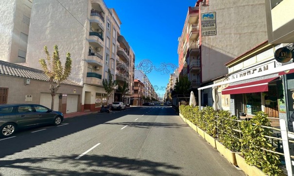 Revente - Appartement -
Torrevieja - torrevieja