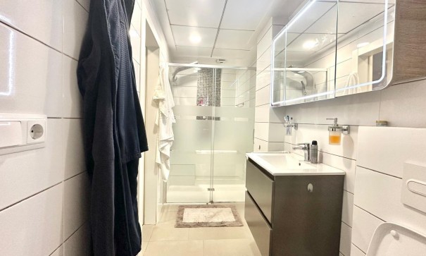 Revente - Appartement -
Torrevieja - torrevieja