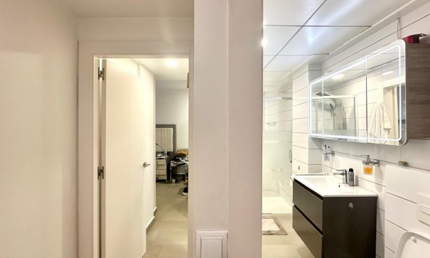 Revente - Appartement -
Torrevieja - torrevieja